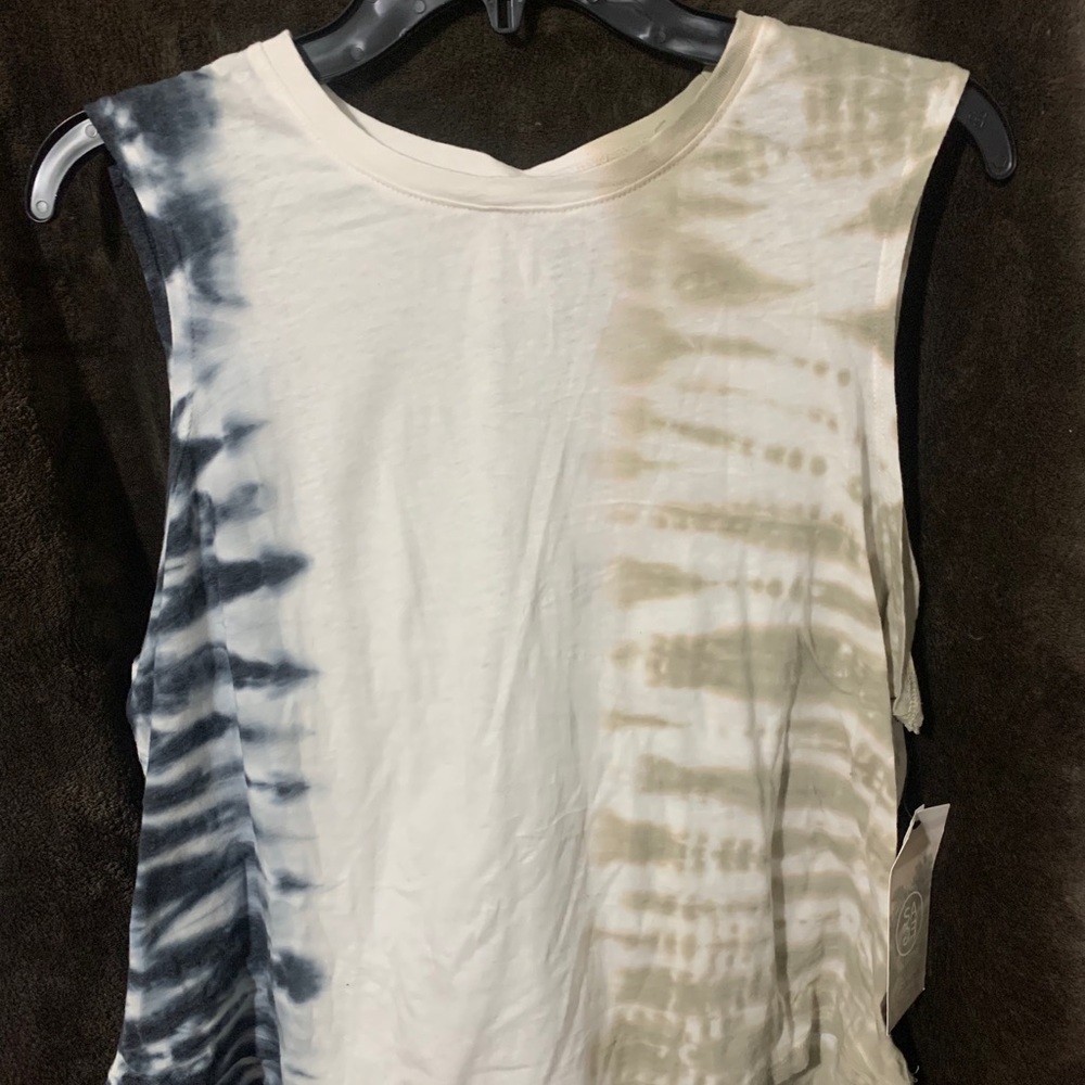 Sage tie dye muscle tee